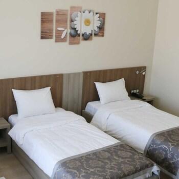 Work & Home Hotel Suites Karatepe Buitenkant foto